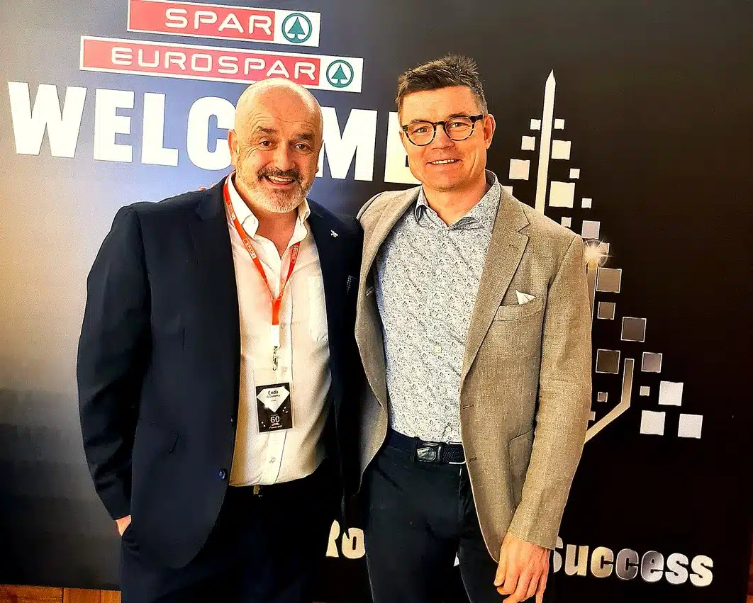 Enda O'Doherty keynote speaker Ireland with Brian O'Driscoll Spar Eurospar conference corporate event resilience leadership