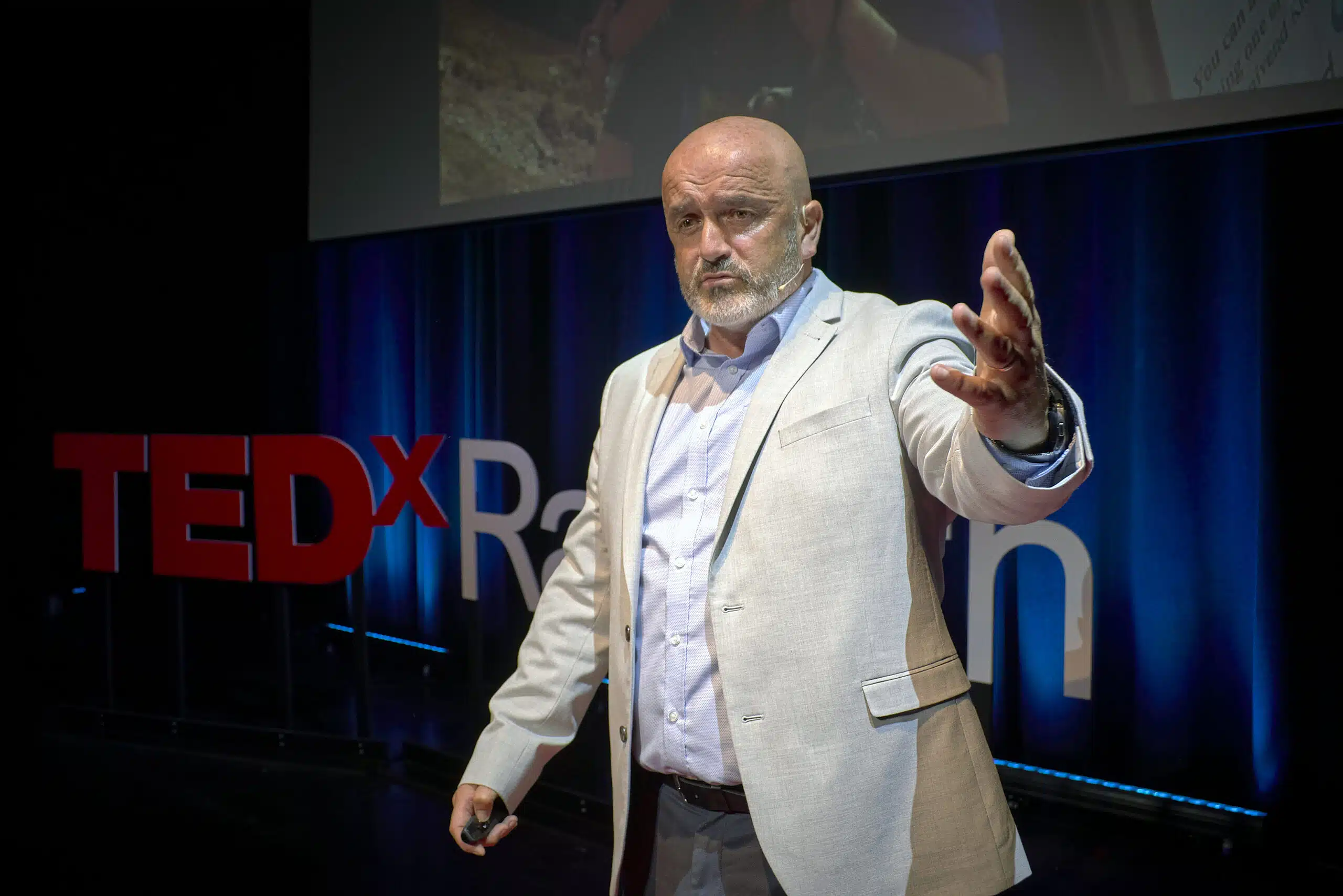 Enda O Doherty delivering his TEDxRatoath talk on resilience